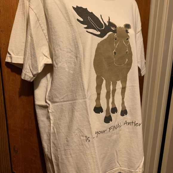 T-Shirt - Picture 4 of 6